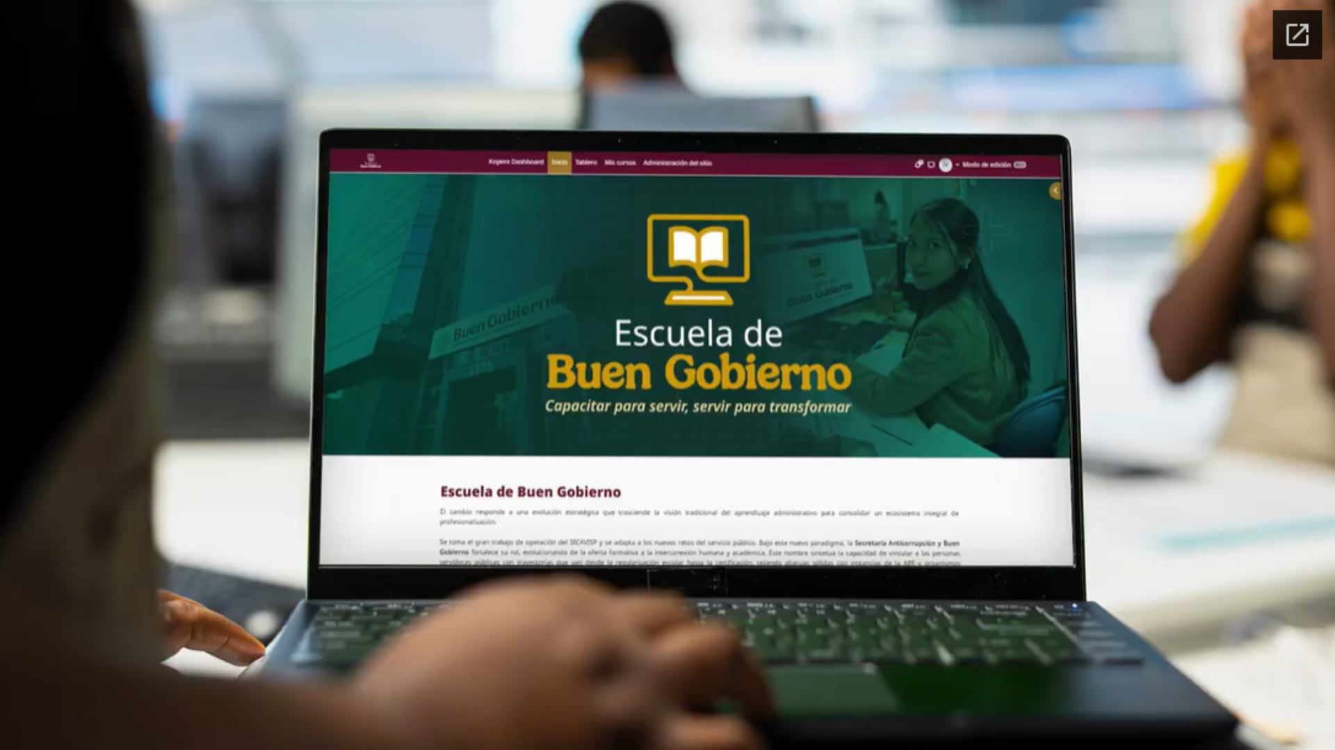 De este forma, se espera que se pueda fortalecer la profesionalización y mejorar la calidad del servicio público en el país. (Captura de pantalla)