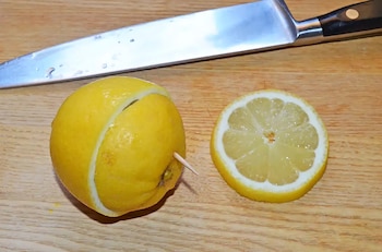 Unir las mitades del limón