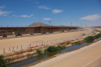 Trump autoriza control militar de