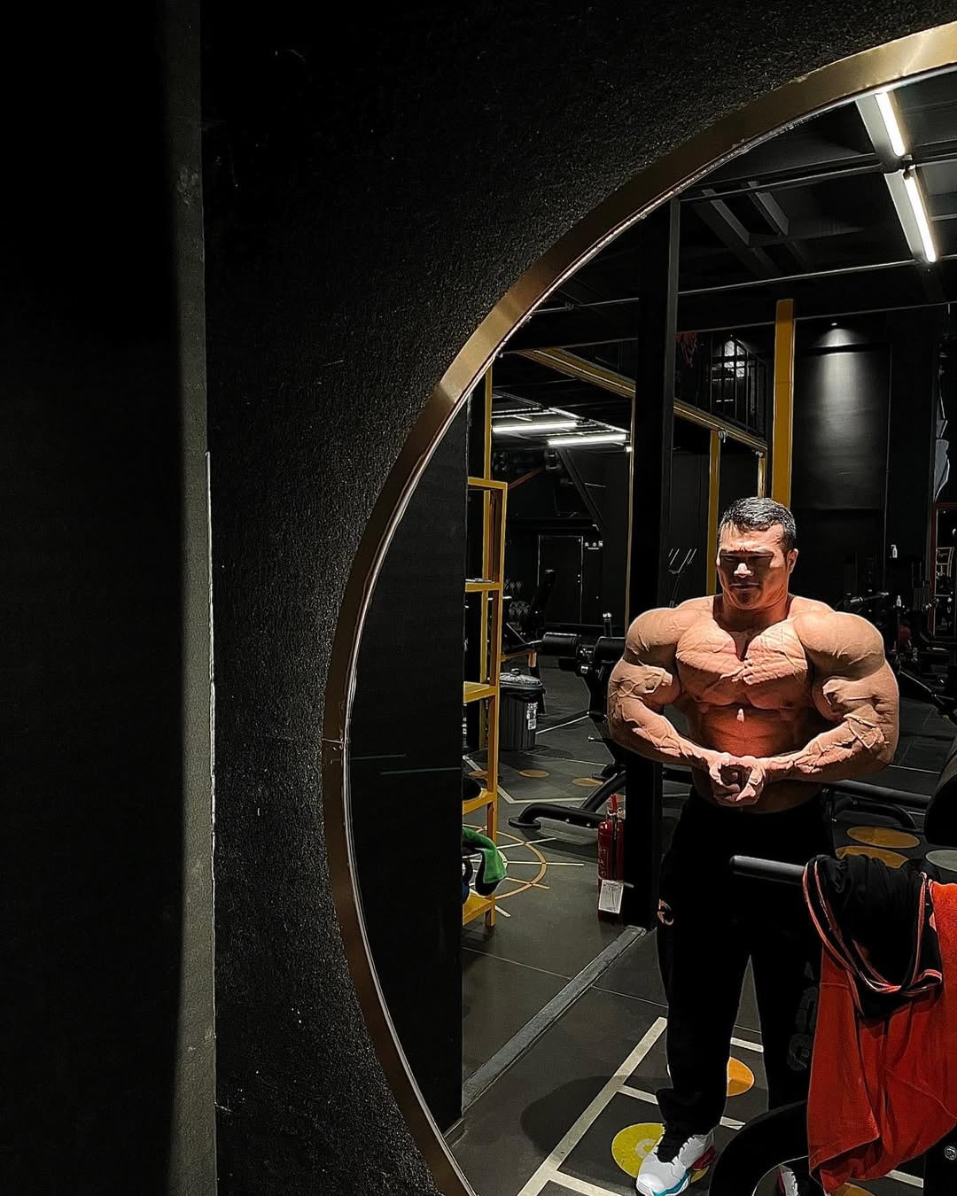 Ganó ocho campeonatos nacionales (Crédito: ifbbpro_wangkun/Instagram)