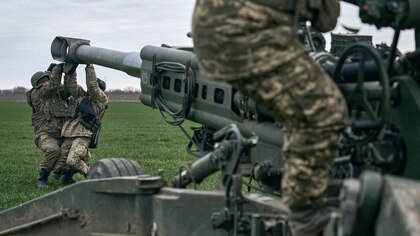 Ucrania dijo que ampliar el uso de armas occidentales debilitará a Rusia cerca de la frontera