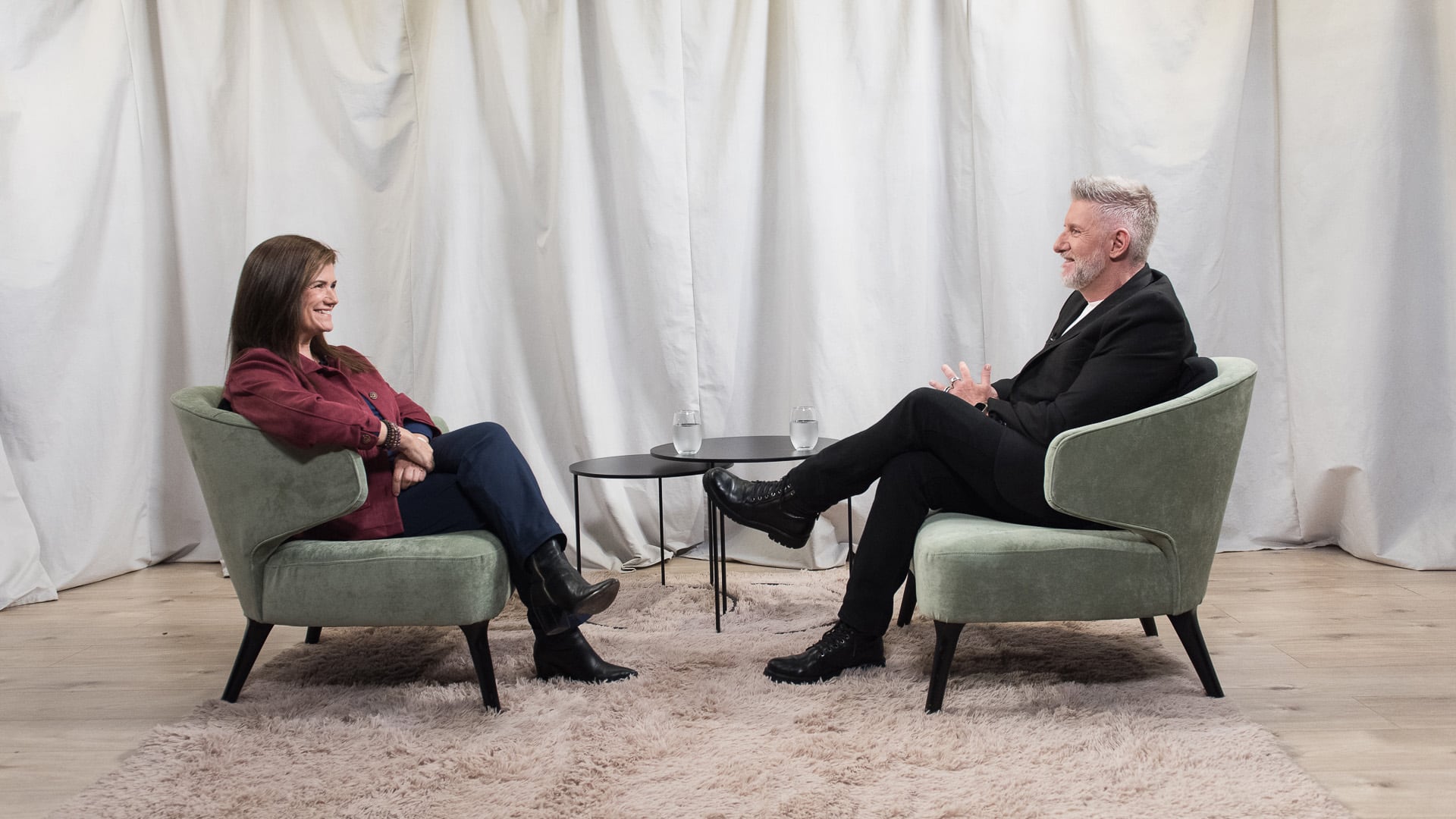 La conversación no esquiva la tensión. Novaresio lo dice sin rodeos: lo distinto incomoda. Y muchas veces el rechazo no viene de la mala fe sino de la ignorancia y de la pereza de pensar