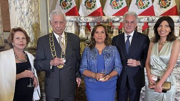 Mario Vargas Llosa fue conmemorado