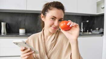 Beber jugo de tomate regularmente