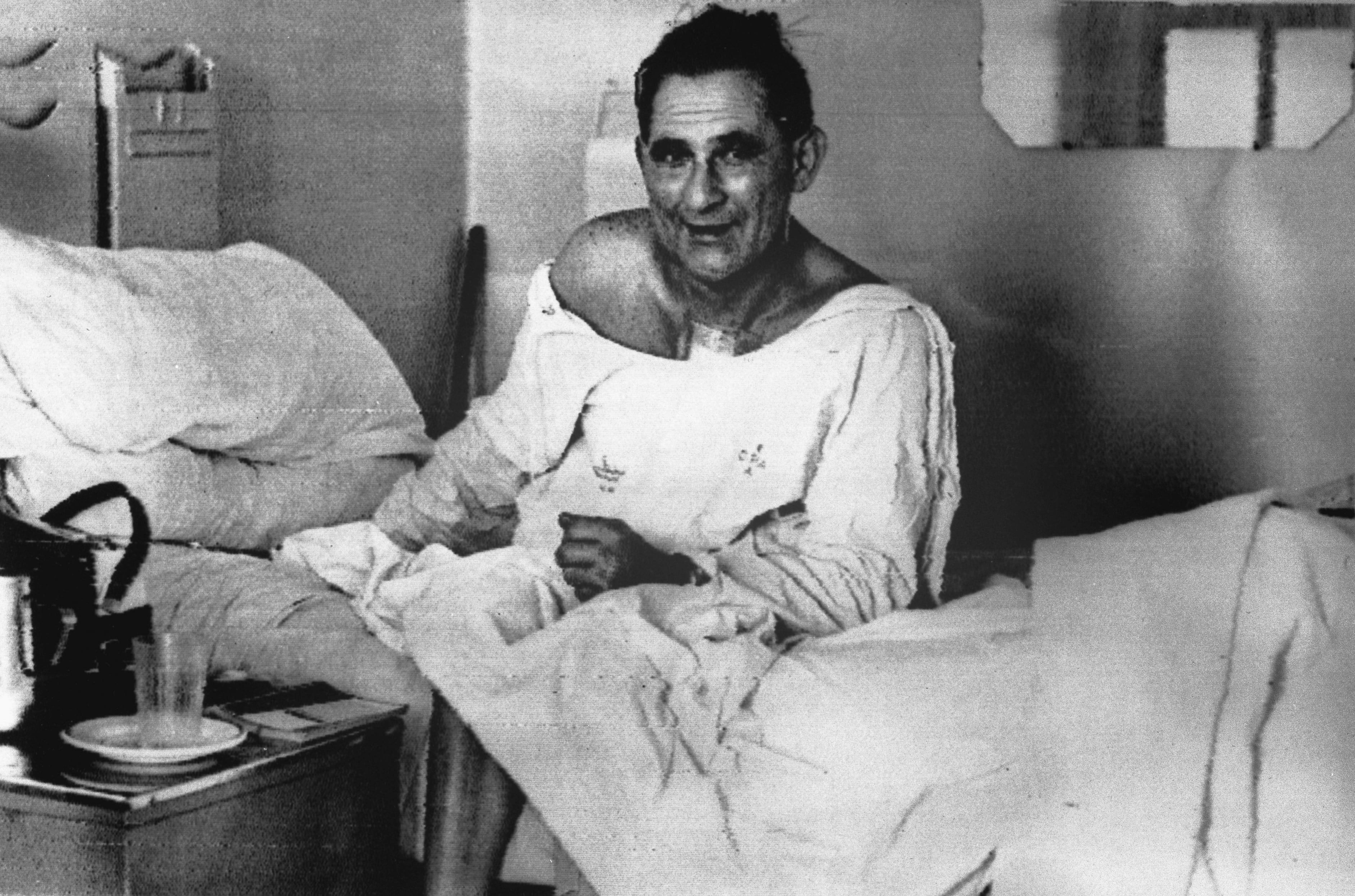 Louis Washkansky, la primera persona de la historia en vivir con un corazón trasplantado (Bettmann)