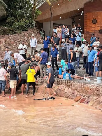15 muertos al volcar una lancha con turistas indios en Vietnam