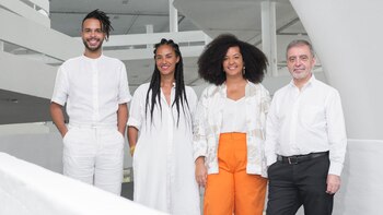 De izquierda a derecha: