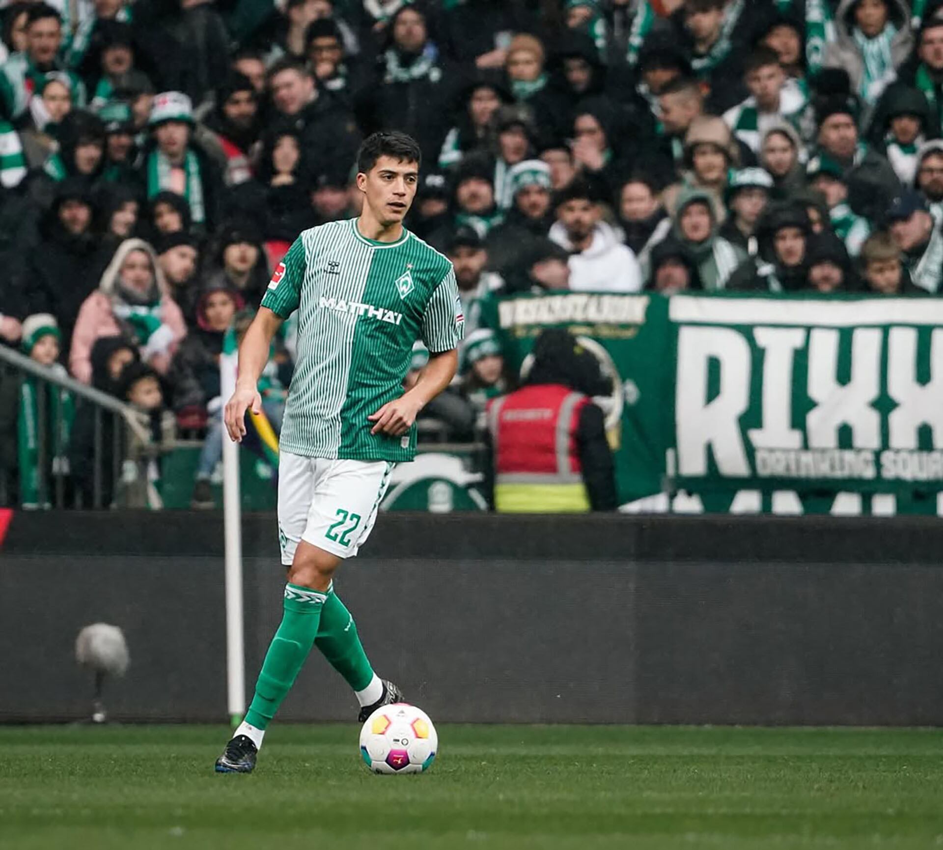Julián Malatini, defensor cordobés de 24 años, es uno de los siete argentinos en la Bundesliga (Instagram @julianmalatini_)