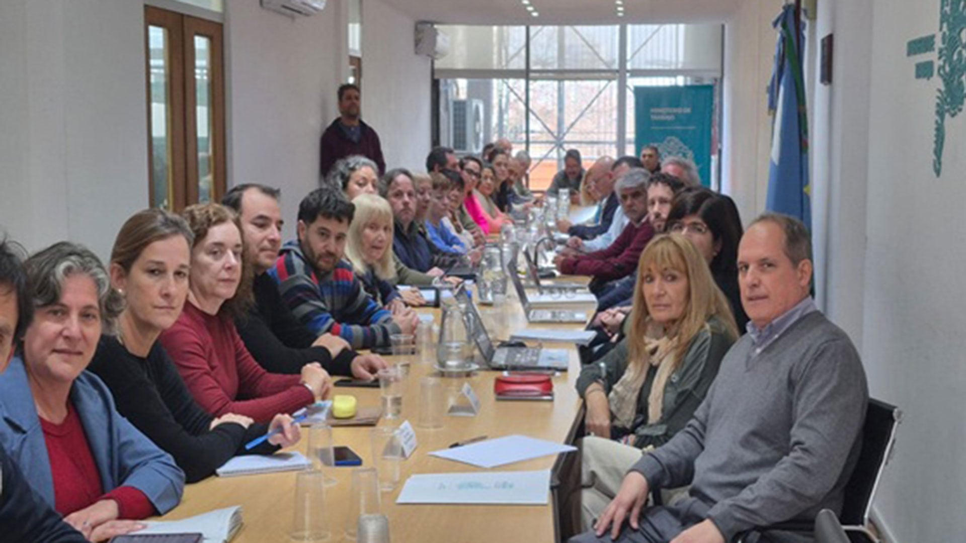 Kicillof les ofreció un aumento del 2,5% a los docentes y los gremios lo rechazaron