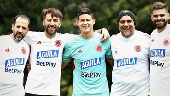 El volante colombiano se entrena