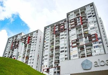En ese edificio fue hallada sin vida la joven Angie Tatiana Ortiz - crédito Google Maps