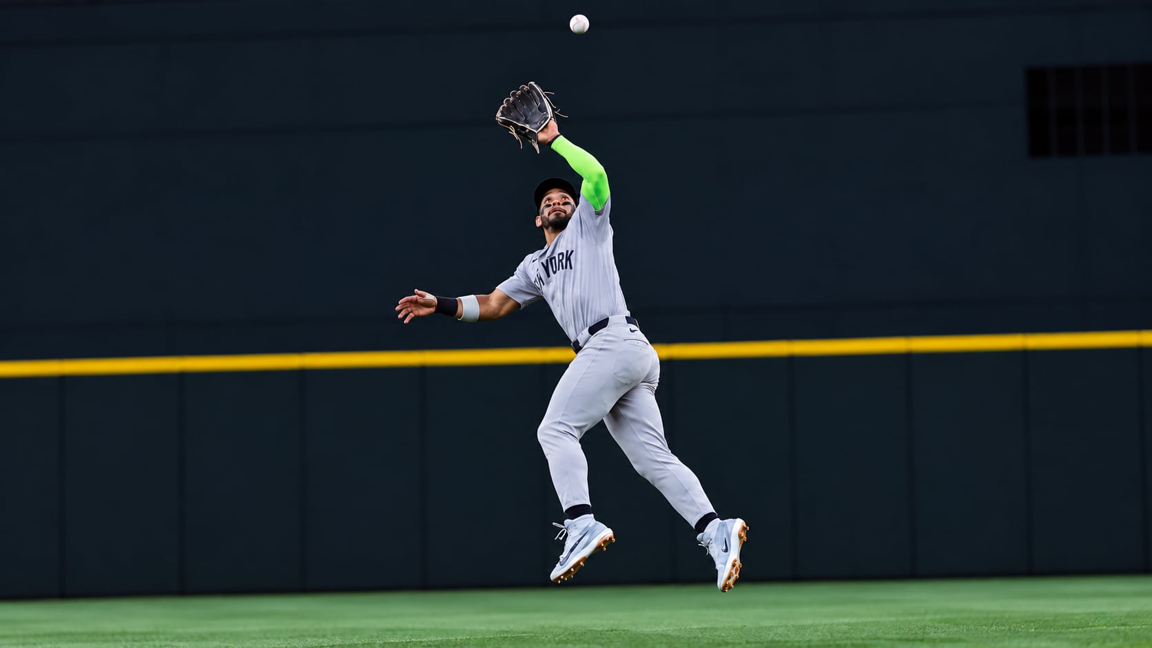 José “Chema” Caballero fue nominado al Guante de Oro 2026 como jugador de utilidad de la Liga Americana, después de defender seis posiciones diferentes con los Yankees de Nueva York.. Tomada de Instagram