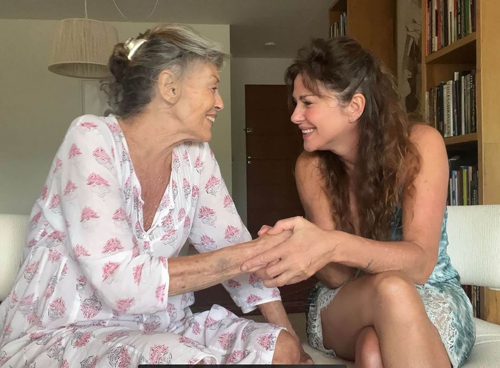 Tini de Bucourt junto a su hija Cecilia