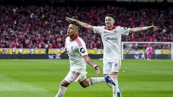 (Crónica) El Sevilla sigue creyendo y mete en descenso al Alavés