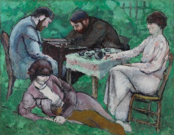 Pintura al óleo con cuatro figuras humanas: dos hombres sentados en una mesa jugando ajedrez, una mujer sentada y una mujer recostada en el suelo