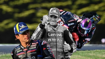 El sueño de un campeón contra el parte médico: Jorge Martín se la juega en Malasia con el radio fracturado para quitar la corona a Marc Márquez