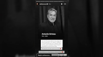 Captura de una historia de Instagram con la fotografía en blanco y negro de Antonio Grimau y varios recuadros de texto en la parte inferior.
