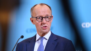 El candidato conservador alemán Merz amenaza con represalias a Musk por apoyar a la AfD