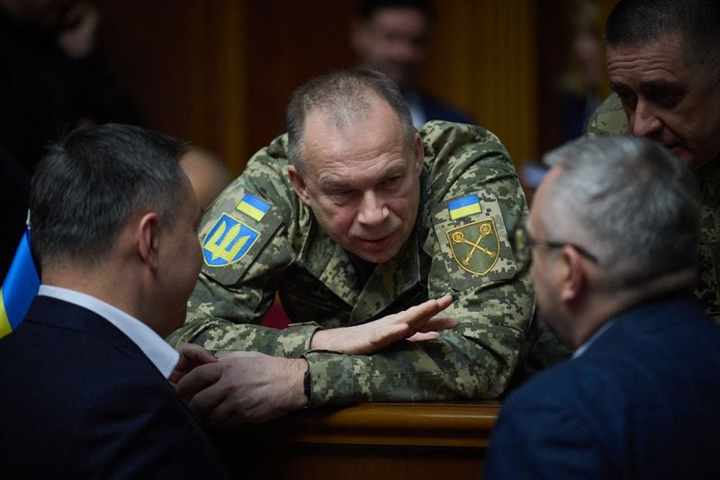 Zelensky reemplazó al jefe del Ejército de Ucrania tras la crisis desatada por la salida del ministro de Defensa