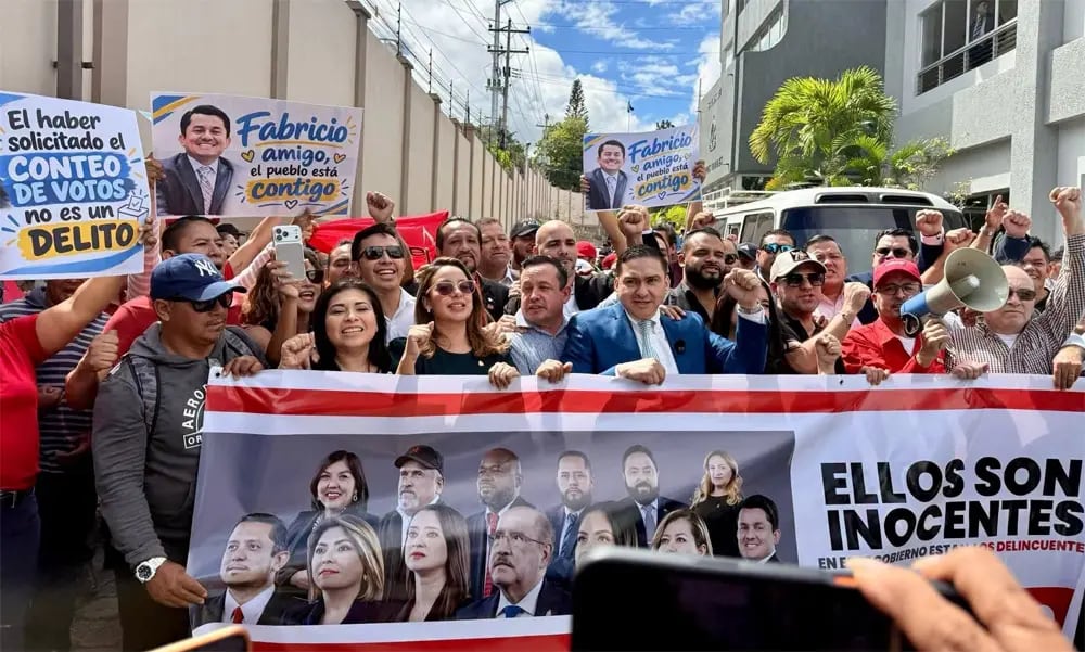 La audiencia contra los exintegrantes de la Comisión Permanente fue suspendida tras la presentación de recursos contra la jueza natural. (Foto: Redes sociales)
