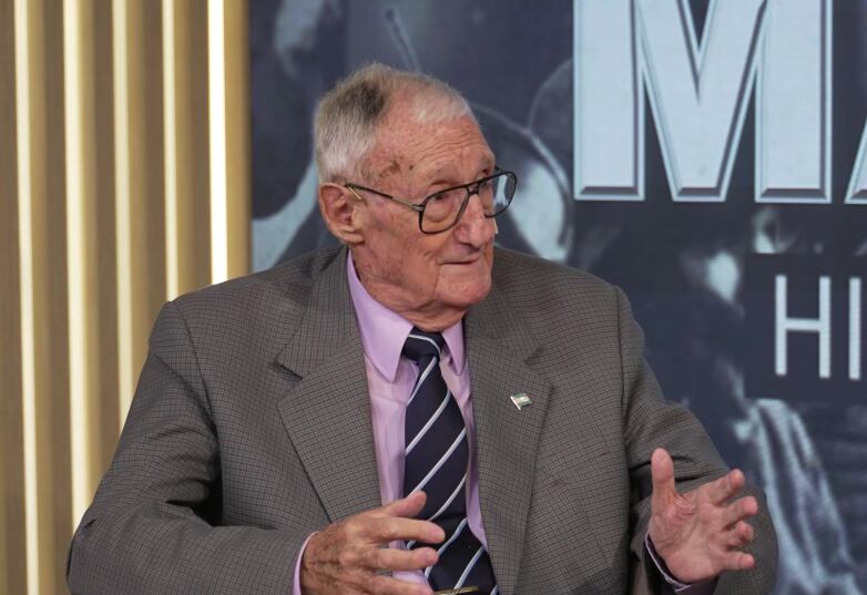 Balza destacó la improvisación en la conducción militar durante la guerra de Malvinas, evidenciada por la escasa planificación y comunicación interna (Infobae en Vivo)