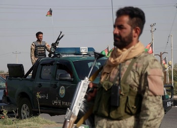 Foto de archivo: Fuerzas de Seguridad afganas en un punto de control en el distrito de Guzara en la provincia de Herat, Afganistán. REUTERS/Jalil Ahmad/