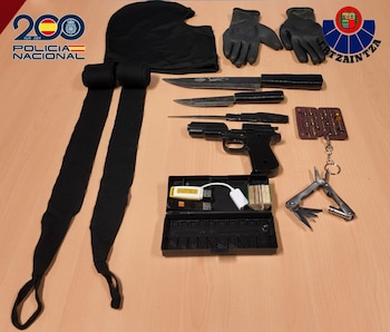 Los objetos incautados al detenido