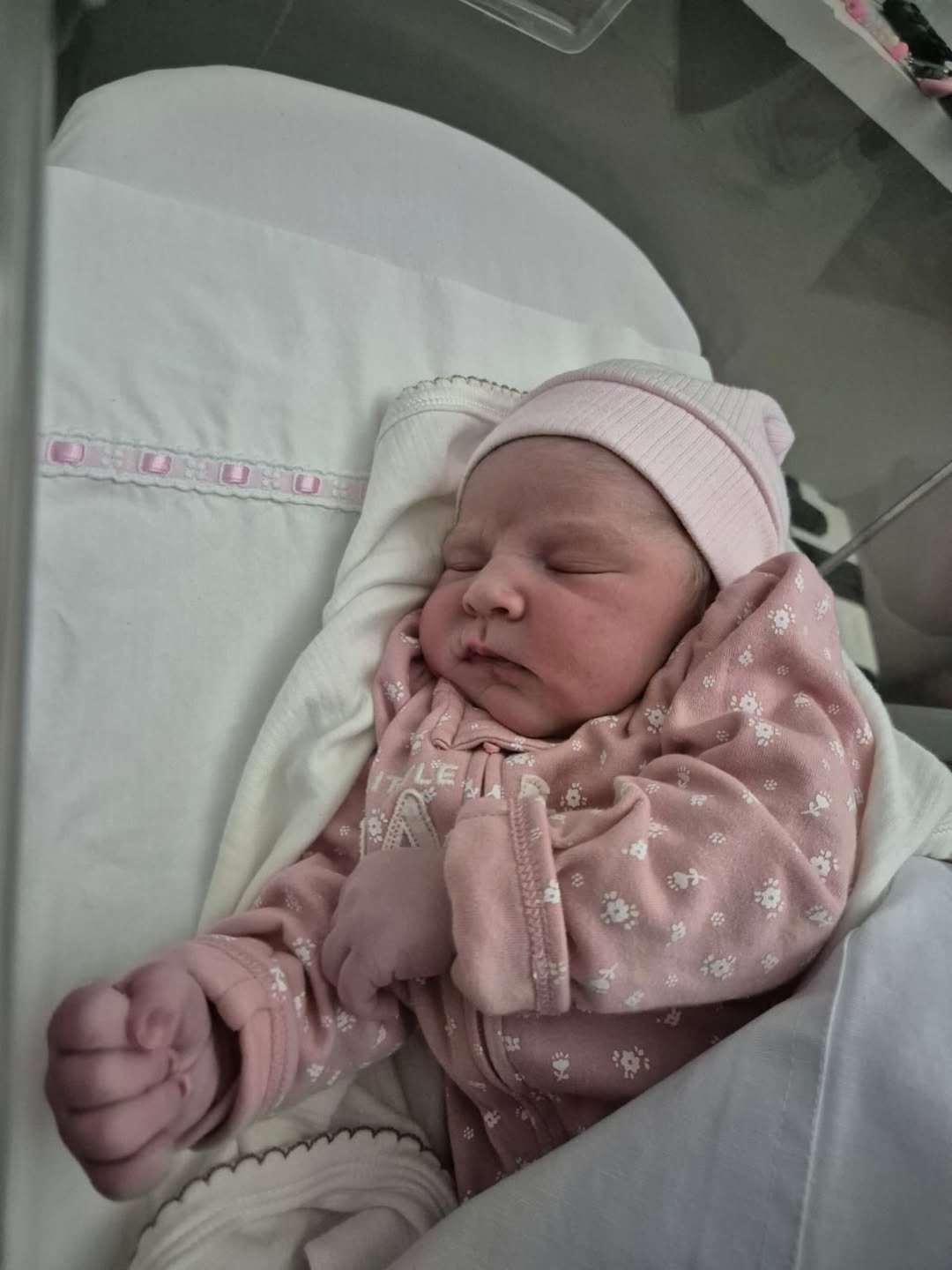 Catalina, la hija de Lucas Batistuta y Dalila Prieto