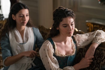 Rosalía, ilusionada, cuenta a Leonor lo que le dijo el duque en 'Valle Salvaje' (RTVE).