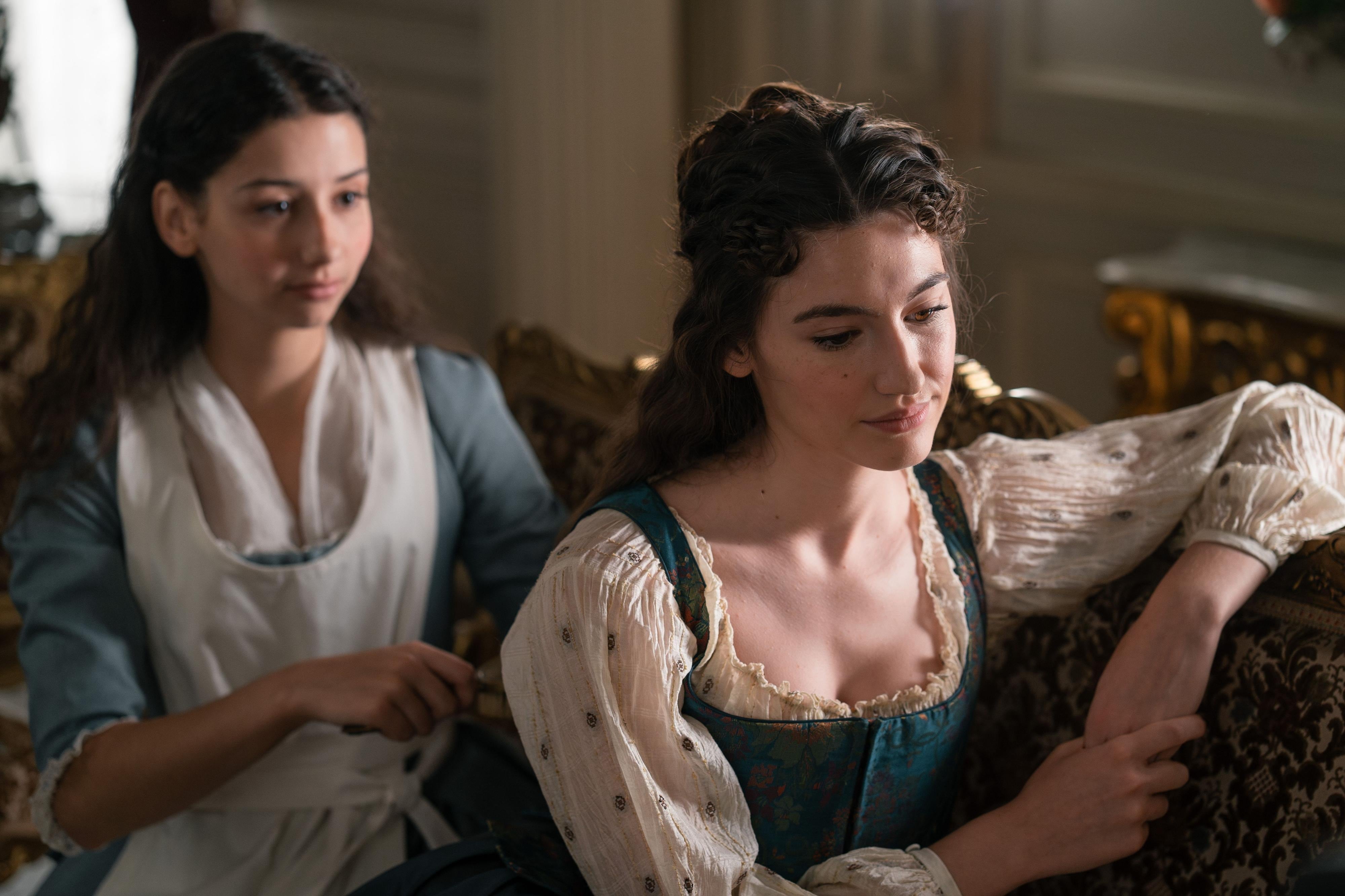 Rosalía, ilusionada, cuenta a Leonor lo que le dijo el duque en 'Valle Salvaje' (RTVE).
