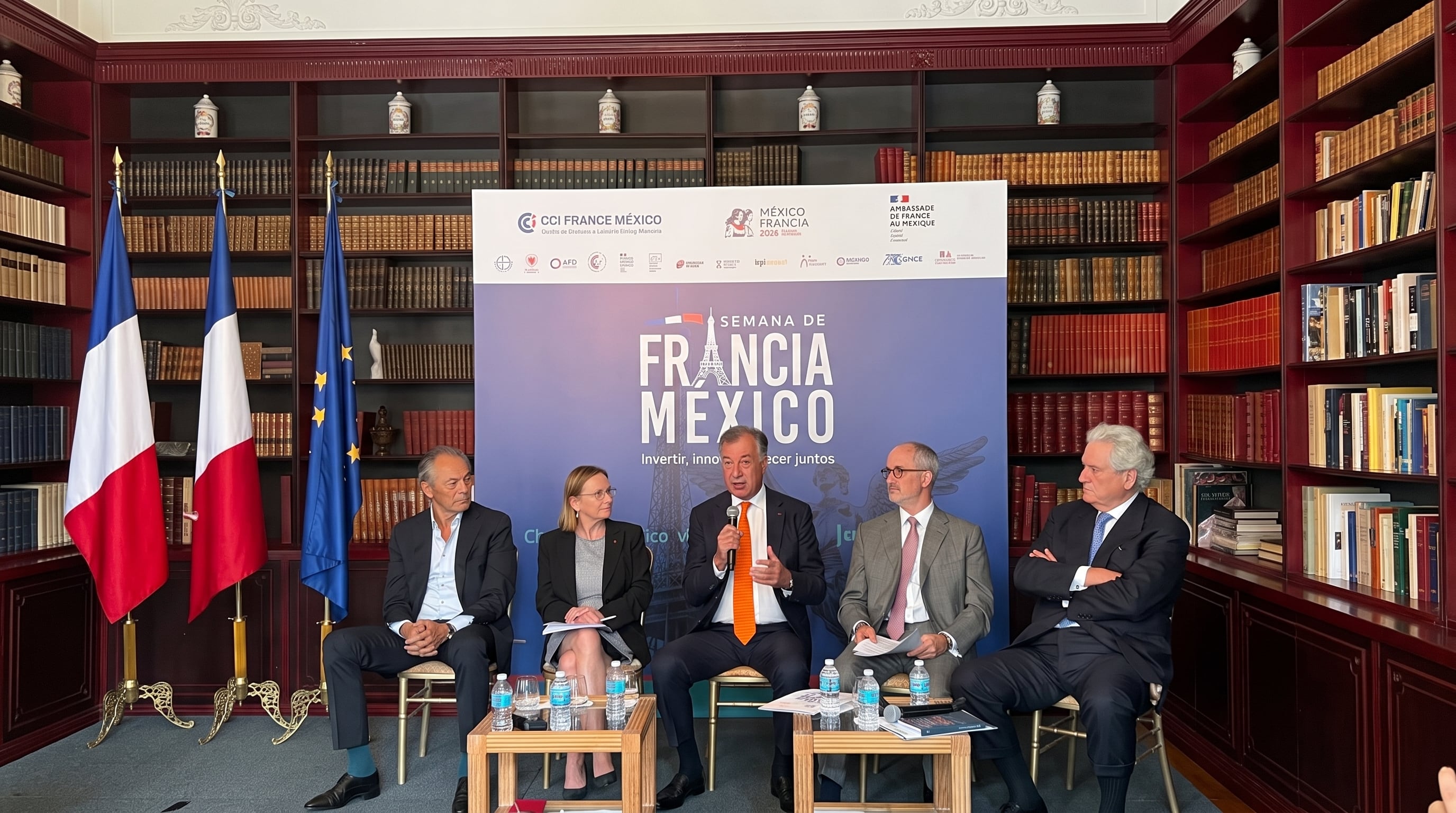 Representantes diplomáticos y empresariales presentan las iniciativas de la Semana de Francia en México durante un encuentro institucional. (Imagen Ilustrativa Infobae)