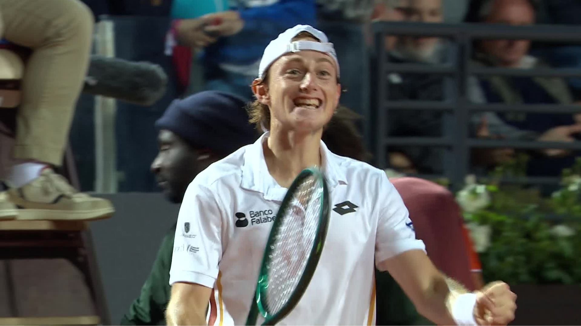 Ignacio Buse reaccionó al increíble punto que ganó en el Masters 1000 de Roma. Crédito: ESPN.