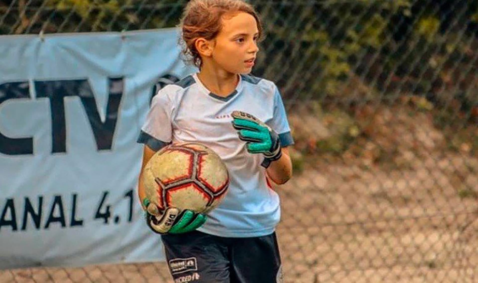 Rafinha comenzó sus pasos en el fútbol como arquera hasta consolidarse en el ataque