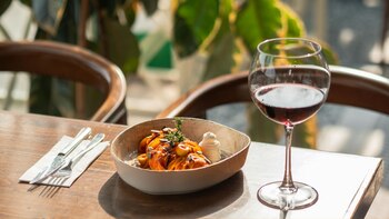 Una copa de vino para