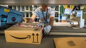Amazon retira libros sobre el