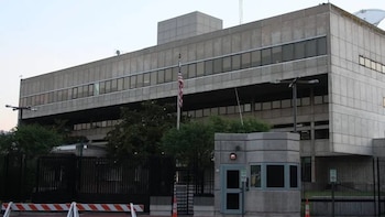 Operativo policial en la Embajada de los Estados Unidos por una amenaza de bomba