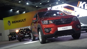 Ventas de carros siguen cayendo