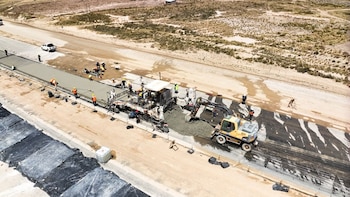 obra de infraestructura vial en Bolivia