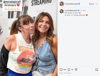 Captura de una publicación de redes sociales con dos mujeres que posan sonrientes y textos superpuestos frente a una pared blanca