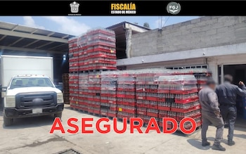 Autoridades aseguran casi 250 mil botellas de refresco robadas en un operativo conjunto en el Estado de México
Crédito: FGJEM