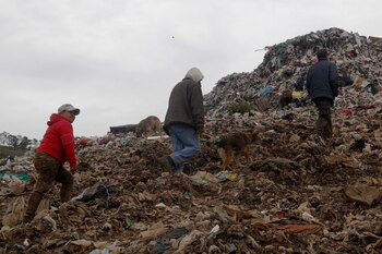 De izq. a der. María,