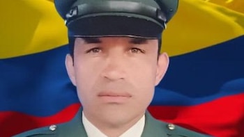 Sargento (r) Alexánder Chalá, afín al Gobierno Petro, fue denunciado por presunto concierto para delinquir: “Suboficial retirado de la extrema izquierda”