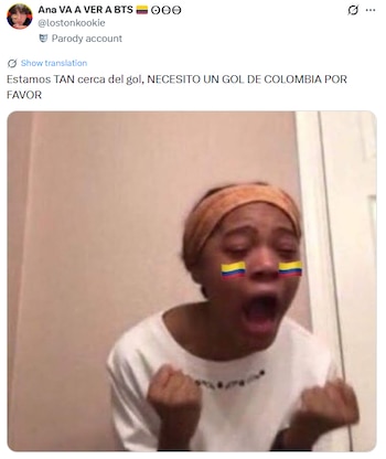 Reacción de tensión máxima de una aficionada que representa la ansiedad de los seguidores durante el encuentro. - crédito X