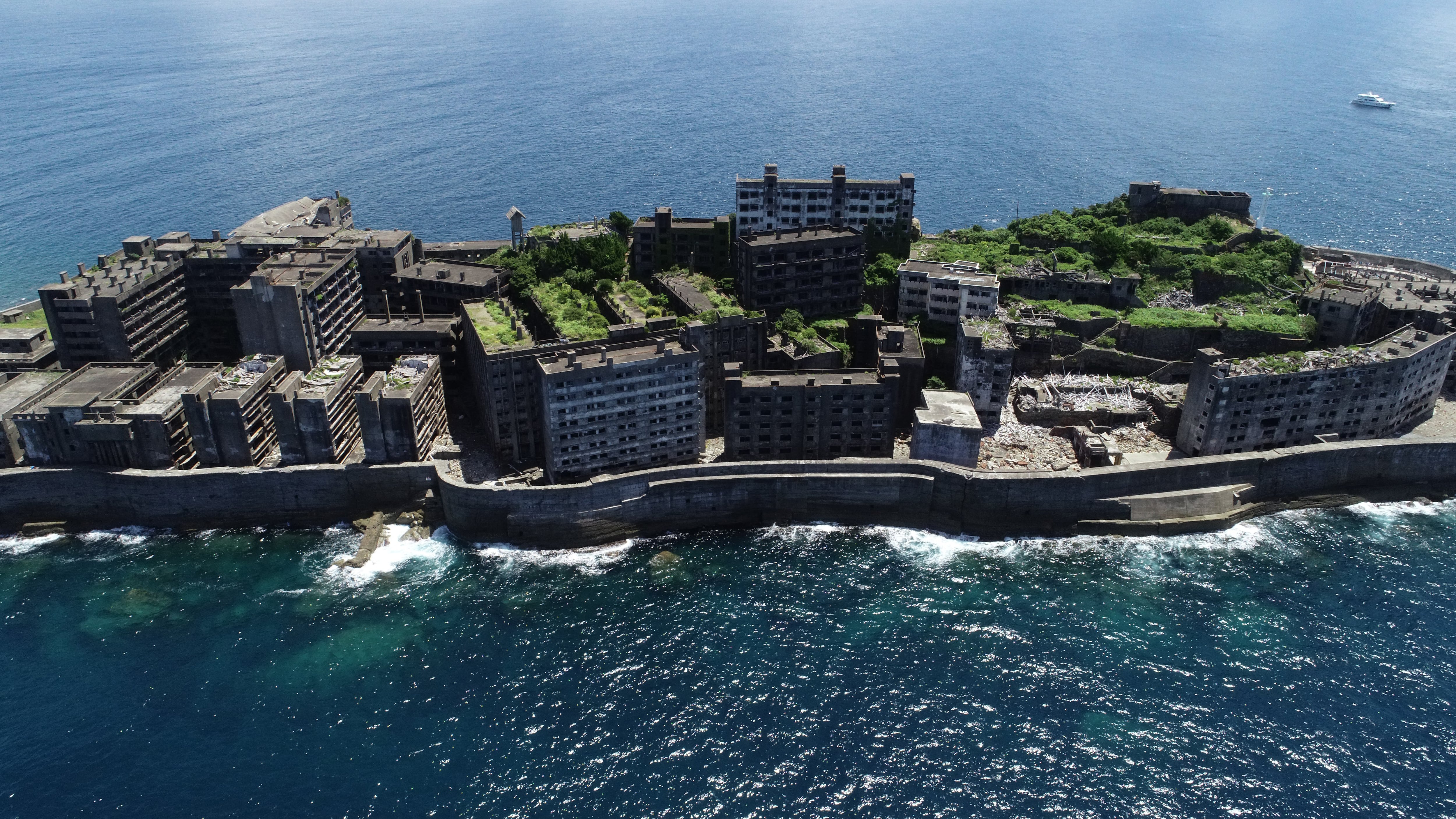 La isla Hashima, símbolo de la rápida industrialización de Japón, pero también un recordatorio de los crímenes de guerra japoneses como sitio de trabajo forzado antes y durante la Segunda Guerra Mundial. (The Yomiuri Shimbun ) Yasunari Itayama / Yomiuri / The Yomiuri Shimbun via AFP