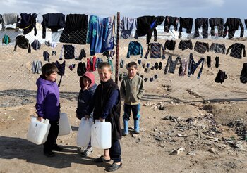 Niños en el campo de al-Hol, Siria (REUTERS/Goran Tomasevic/archivo)