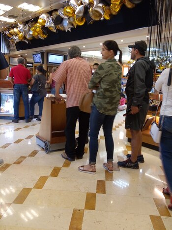 Una fila en una tienda