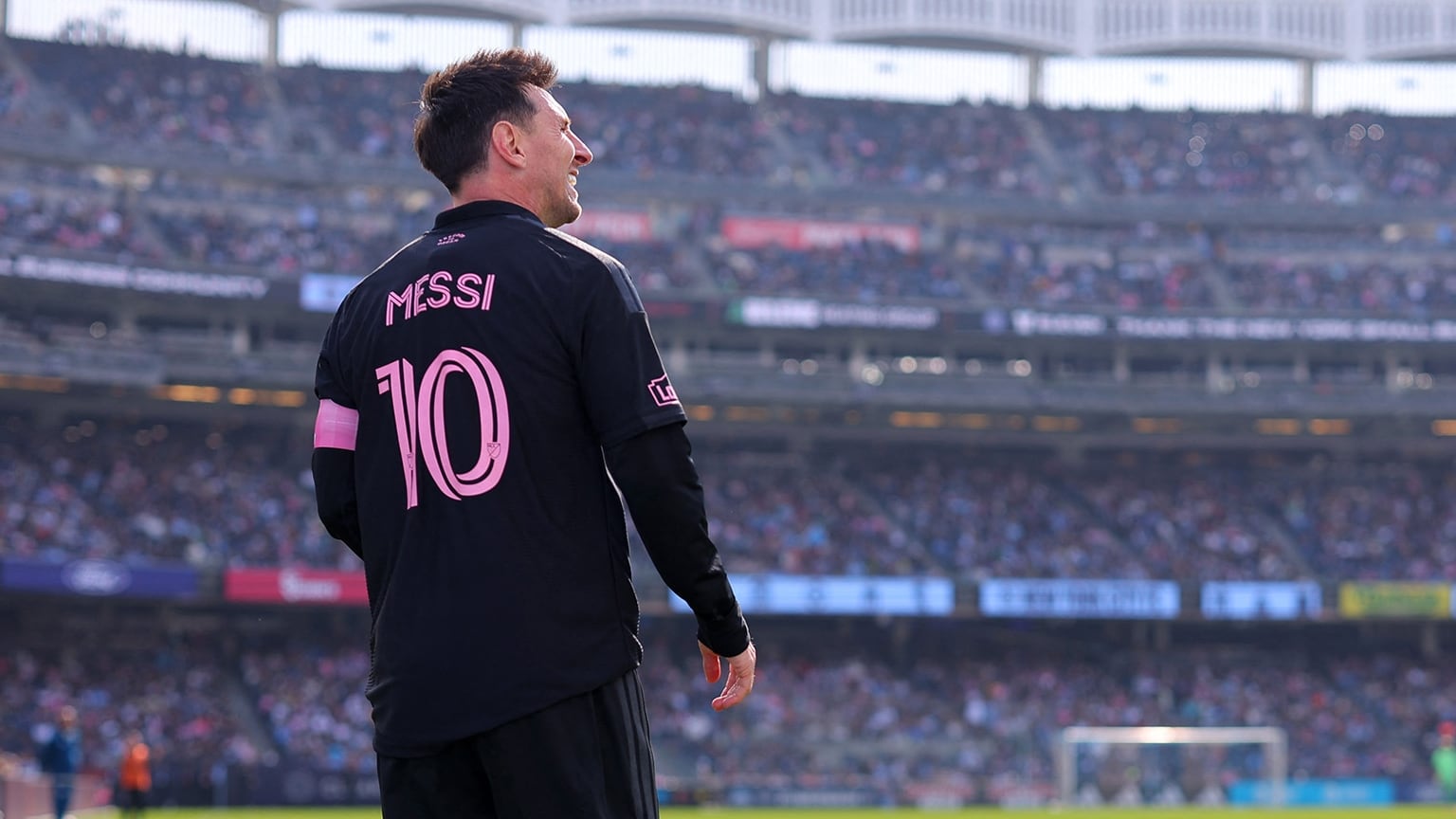 Messi Desata la Locura en New York y Acorta Distancia al Récord de Tiros Libres