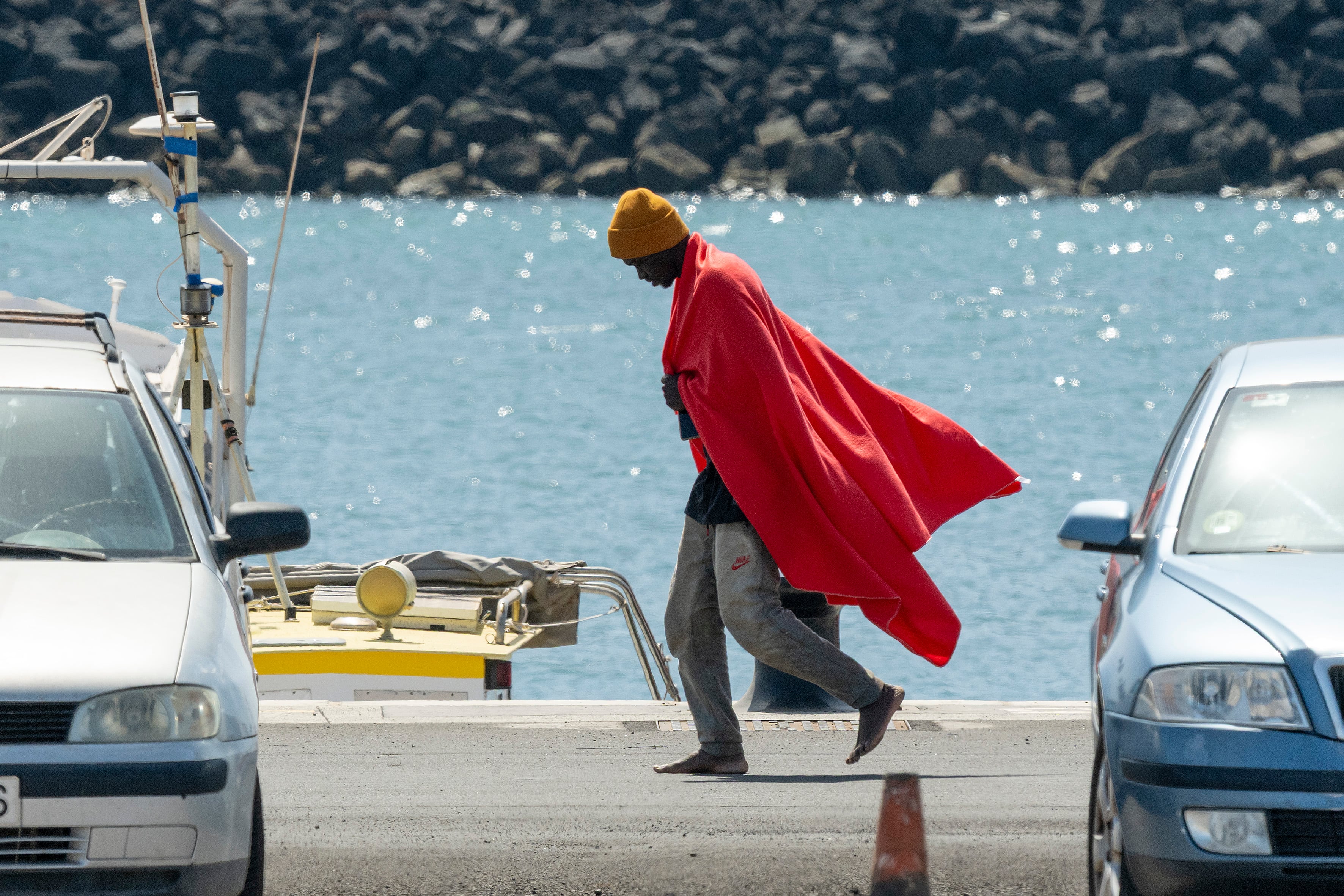 Imagen de archivo de un migrante rescatado en la isla de Lanzarote. EFE/ Adriel Perdomo
