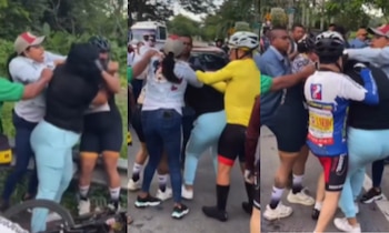 Las mujeres se agarraron del