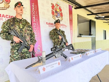 Las operaciones sostenidas durante ocho meses han permitido la presentación voluntaria de integrantes de la Estructura Carlos Patiño y la recuperación de menores de edad. - crédito @COL_EJERCITO/X